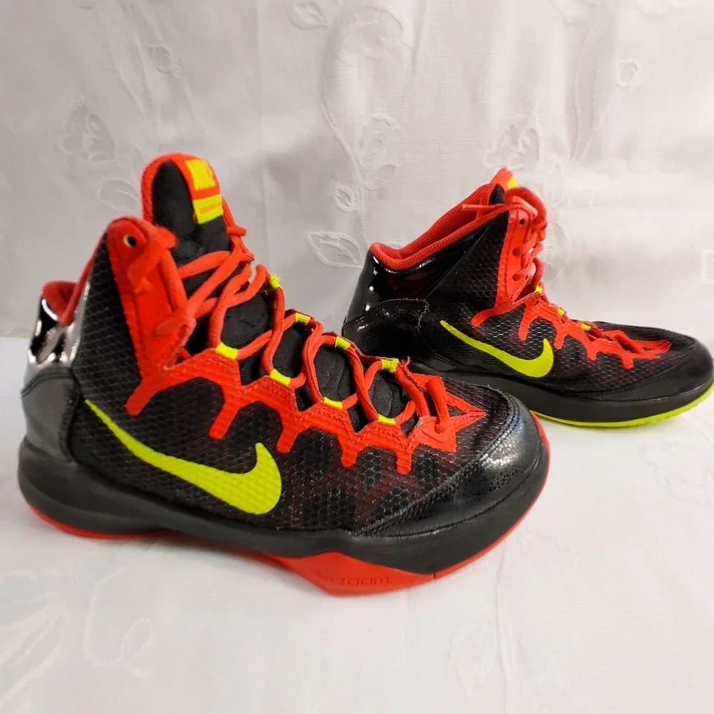 Nike Zoom Without A Doubt Men's Size 7.5 Black Basketball Sneaker 749432-001